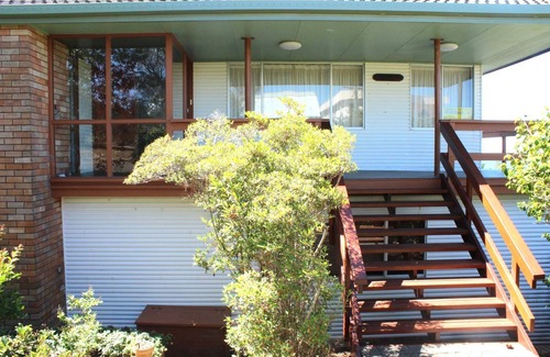 Black Head House | High Street Retreat is set in the heart of Black Head & has magnificent.