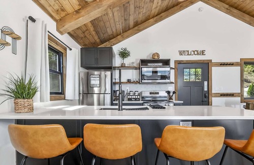 Saluda House | High Top Refuge at Saluda Mountain Retreats!