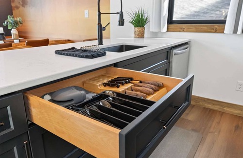 Saluda House | High Top Refuge at Saluda Mountain Retreats!