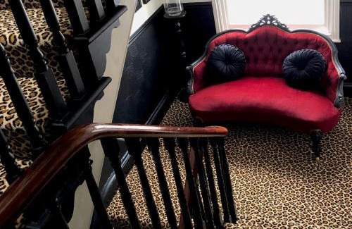 West Cliff Bed & Breakfast | High Tor Guest House