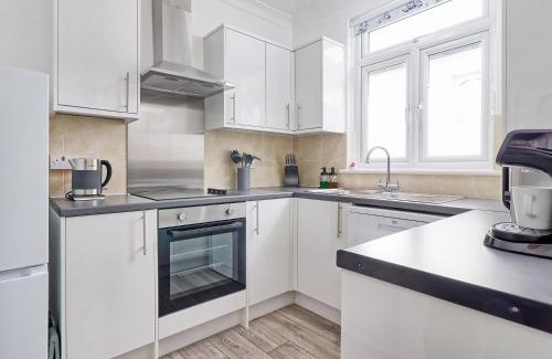 Walton on the Naze House | High View House