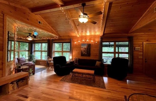 Keene Cabin | Highbridge River Cabin with KY River View & Access