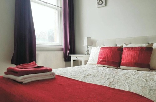 Islington Condo | Highbury 2-Bed Condo