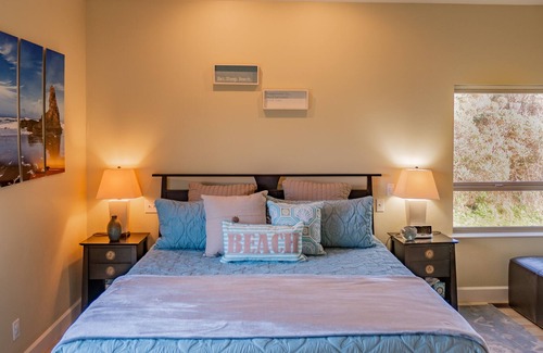 Manchester House | Highest Rated! Mendocino Coast Luxurious Home-Ocean/Hills/Pastoral Views