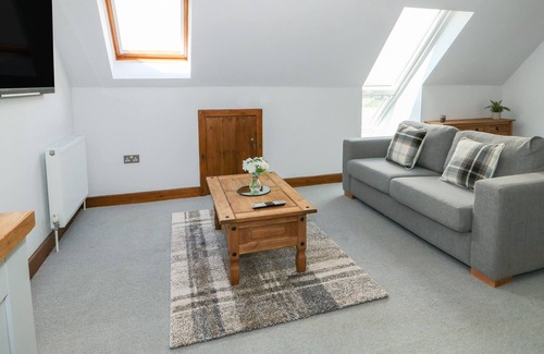 Wisbech Apartment | HIGHFIELD BARN, romantic, character holiday cottage in Upwell