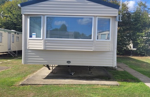 Clacton-on-Sea House | Highfield Grange Holiday Parkn3 Bed Sleeps 8n