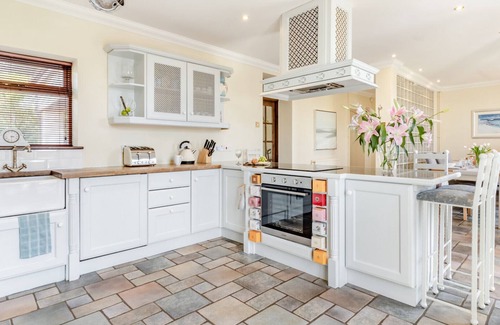 Bishopston House | Highfield House - Three Bedroom House, Sleeps 7