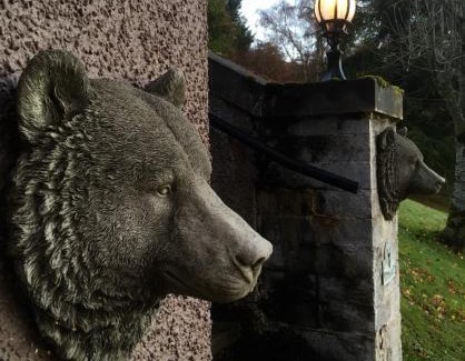 Glenurquhart Bed & Breakfast | Highland Bear Lodge & Luxury Bear Huts