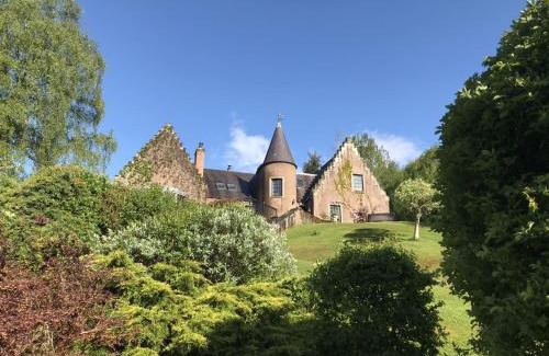Glenurquhart Bed & Breakfast | Highland Bear Lodge & Luxury Bear Huts