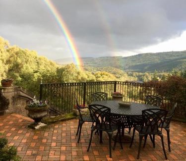 Glenurquhart Bed & Breakfast | Highland Bear Lodge & Luxury Bear Huts