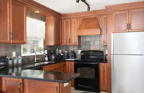 Birmingham House | Highland Drive Hideaway