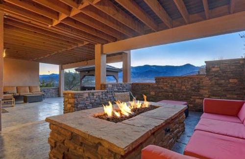 Colorado Springs House | Highland Heights - Hot Tub BBQ Mountain View