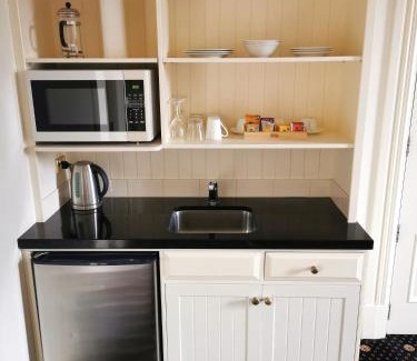 North Dunedin House | Highland House Boutique Hotel