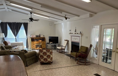 Emory House | Highland Lake Lodge- Your Country Home