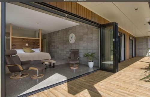 Waikino Cabin | Highland Lodge