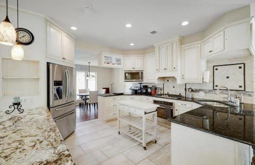 Highland Village House | Highland Village - 4BR w Backyard Pool Oasis