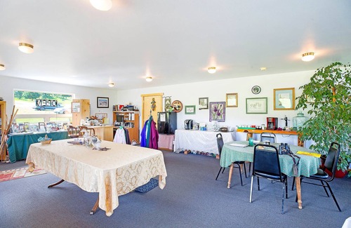 Oroville Cabin | Highlander Cabin at Eden Valley Ranch