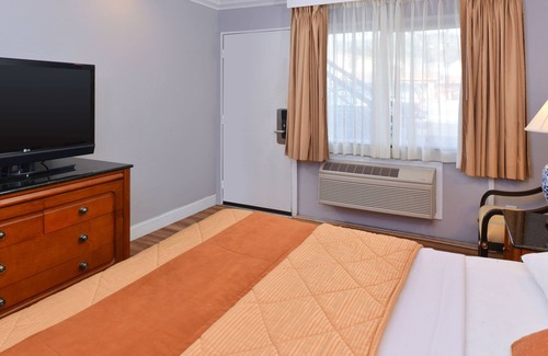 Dimond Hotel | Highlander Motel