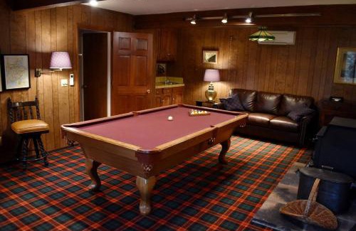 Arnold Ski Chalet | HighlandHouse