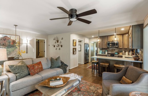 Mirror Lake Cottage | Highlands-Designer Cottage-Amazing Outdoor Living Spaces-Fireplace-Pet Friendly