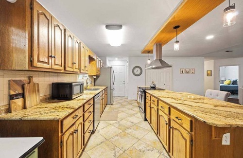Bella Vista House | Highlands Haven-Near Highway, Trails, Golf Course