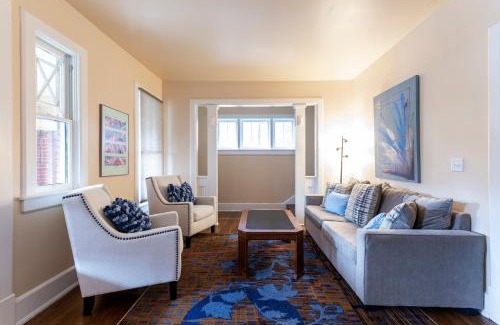 Cherokee Triangle House | Highlands Home Walk to All