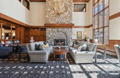 Highlands Townhomes Apartment | Highlands Lodge 105 by East West Hospitality