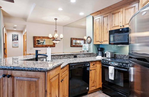 Highlands Townhomes Condo | Highlands Lodge 106 - 3 Bedroom Residence