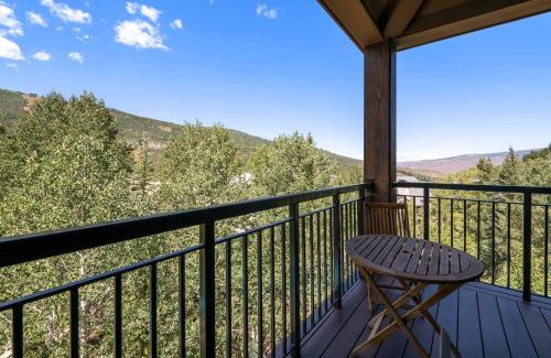 Highlands Townhomes Apartment | Highlands Lodge 403 Penthouse by East West Hospitality