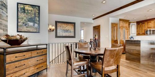 Highlands Townhomes Apartment | Highlands Slopeside #207 condo