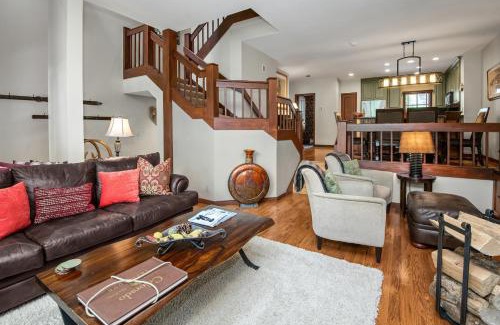 Highlands Townhomes Apartment | Highlands Slopeside Townhome #18 condo
