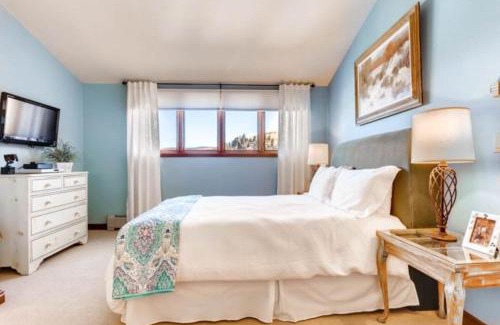Highlands Townhomes Apartment | Highlands Slopeside 509 by East West Hospitality