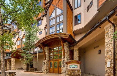 Highlands Townhomes Apartment | Highlands Slopeside 507 by East West Hospitality