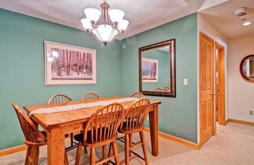 Beaver Creek Apartment | Highlands Westview 105 by East West Hospitality