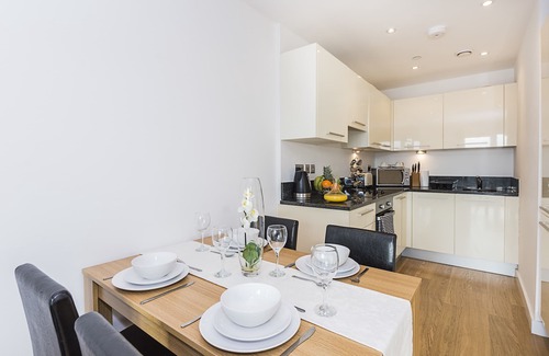 Slough Apartment | Highlife Lexington Apartments