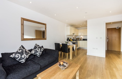 Slough Apartment | Highlife Lexington Apartments