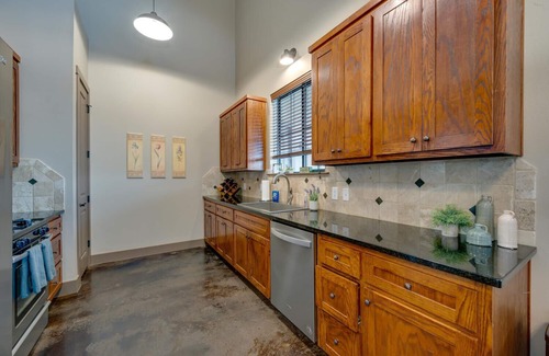 Kingsland House | Highly rated home with private pool, hot tub and 90 feet of waterfront!