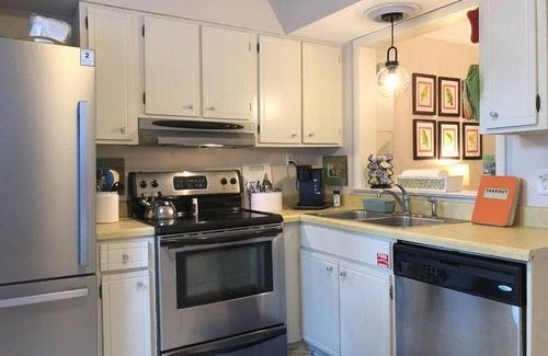 The Old Commons House | Highly recommended Historic District Getaway-Walk or Bike Everywhere!