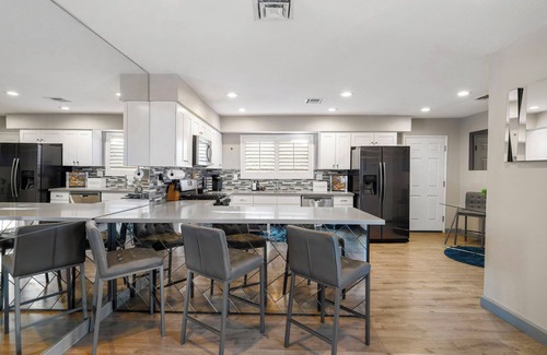 Las Vegas House | Highly Upgraded 4bd2bath Home With Private Pool