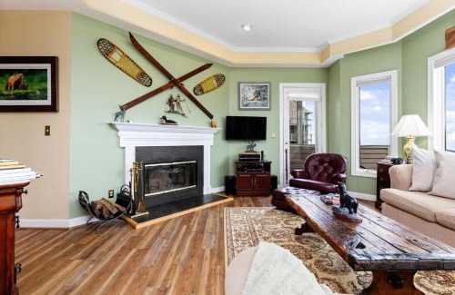 Chestnut Springs House | Highridge Court 08 with Wintergreen Advantage