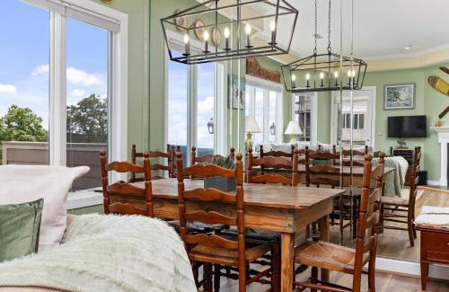 Chestnut Springs House | Highridge Court 08 with Wintergreen Advantage