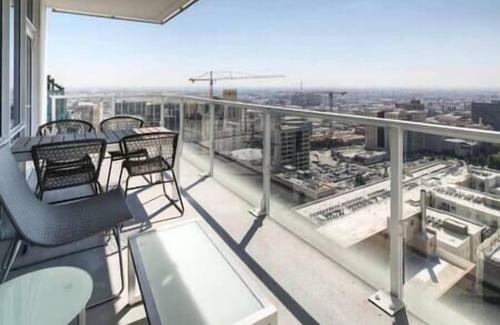 Downtown Los Angeles Apartment | *Highrise 2b 2b Apartment Heart Of Downtown LA- Conv Center*
