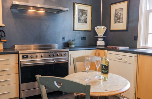 Scarborough Cottage | Highview