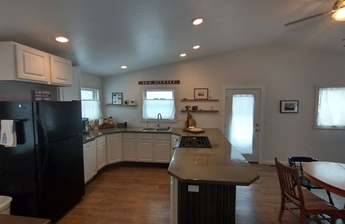Santa Rita House | Highway 2 Modern Cottage