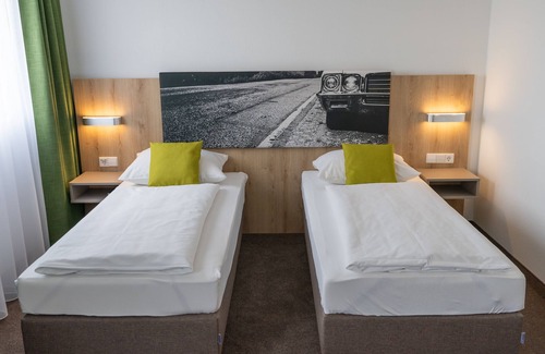 Herbolzheim Hotel | Highway Hotel