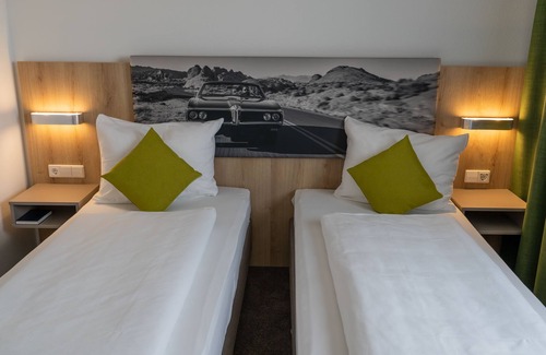 Herbolzheim Hotel | Highway Hotel