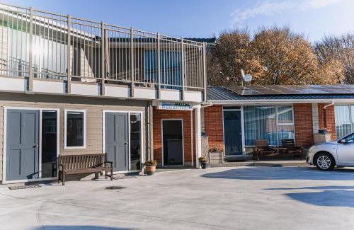 Balclutha Hotel | Highway Lodge Motel