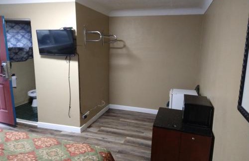 Highland Hotel | Highway Motel