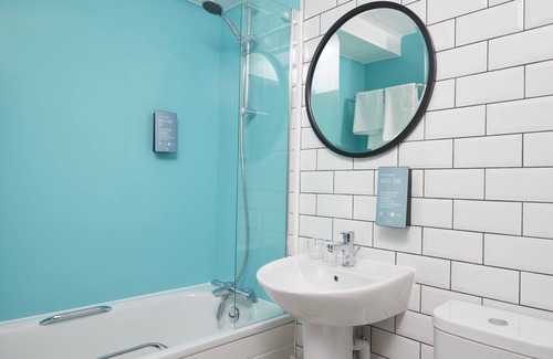 Dunstable Hotel | Highwayman Hotel