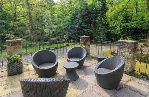Hoylandswaine Cottage | Highwood Lodge